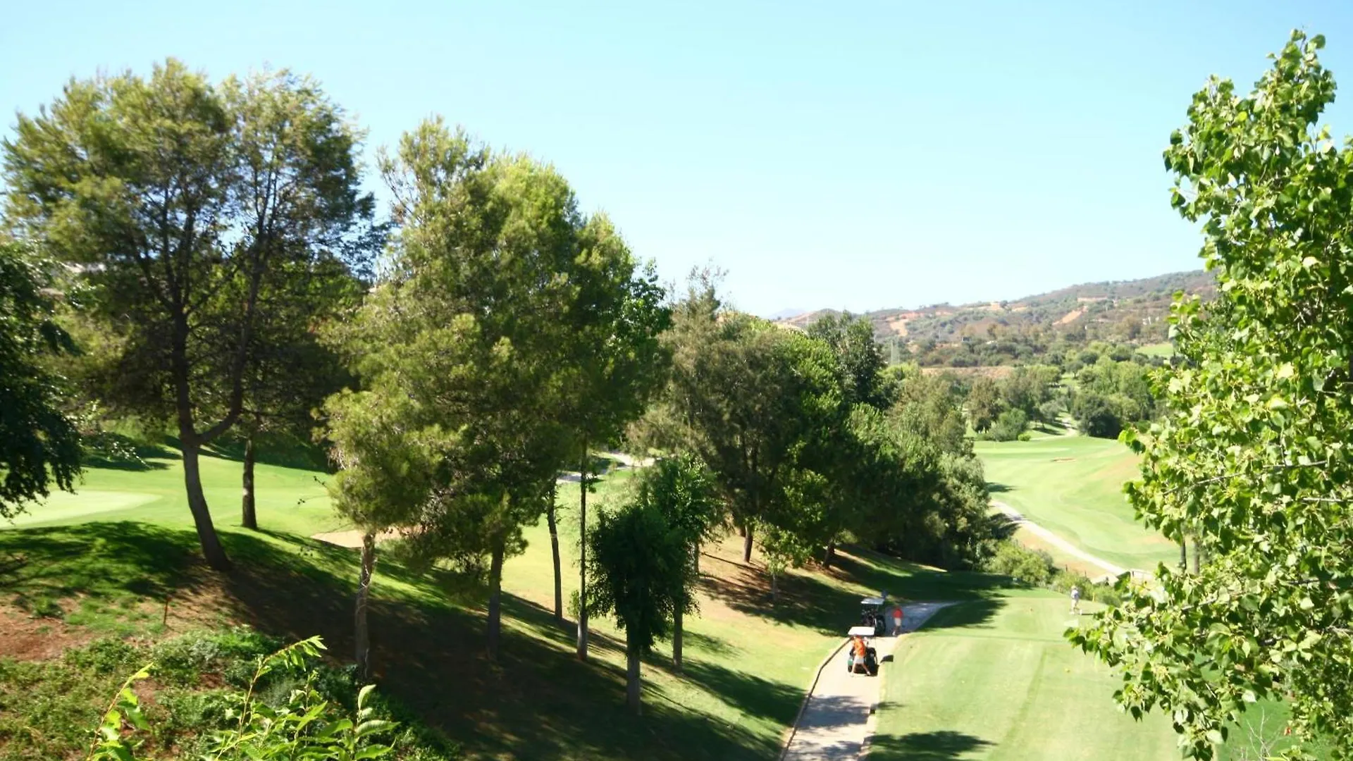 Three Bedroom Apartment La Mairena Elviria Malaga Ojen