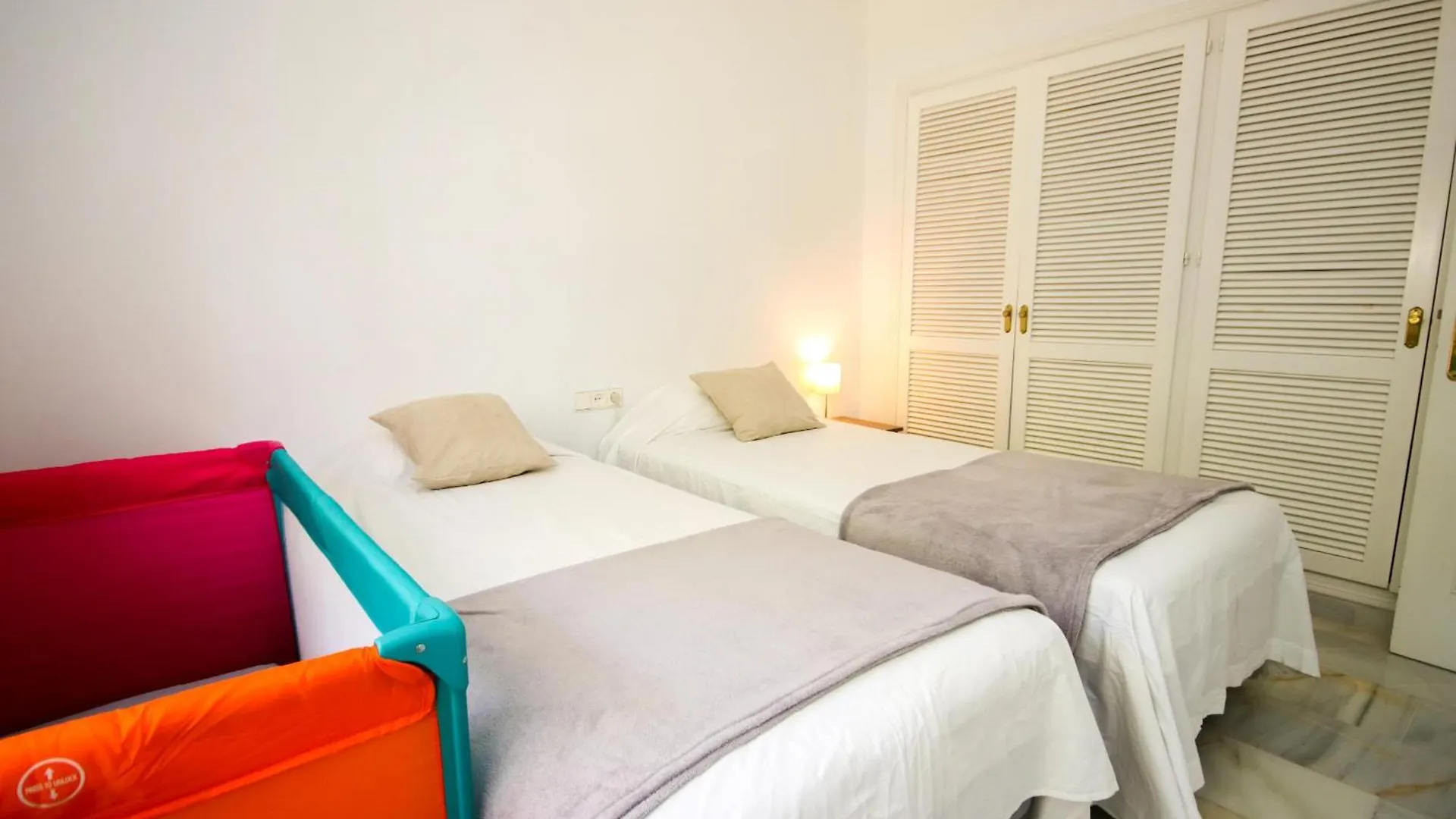 Three Bedroom Apartment La Mairena Elviria Malaga Spain