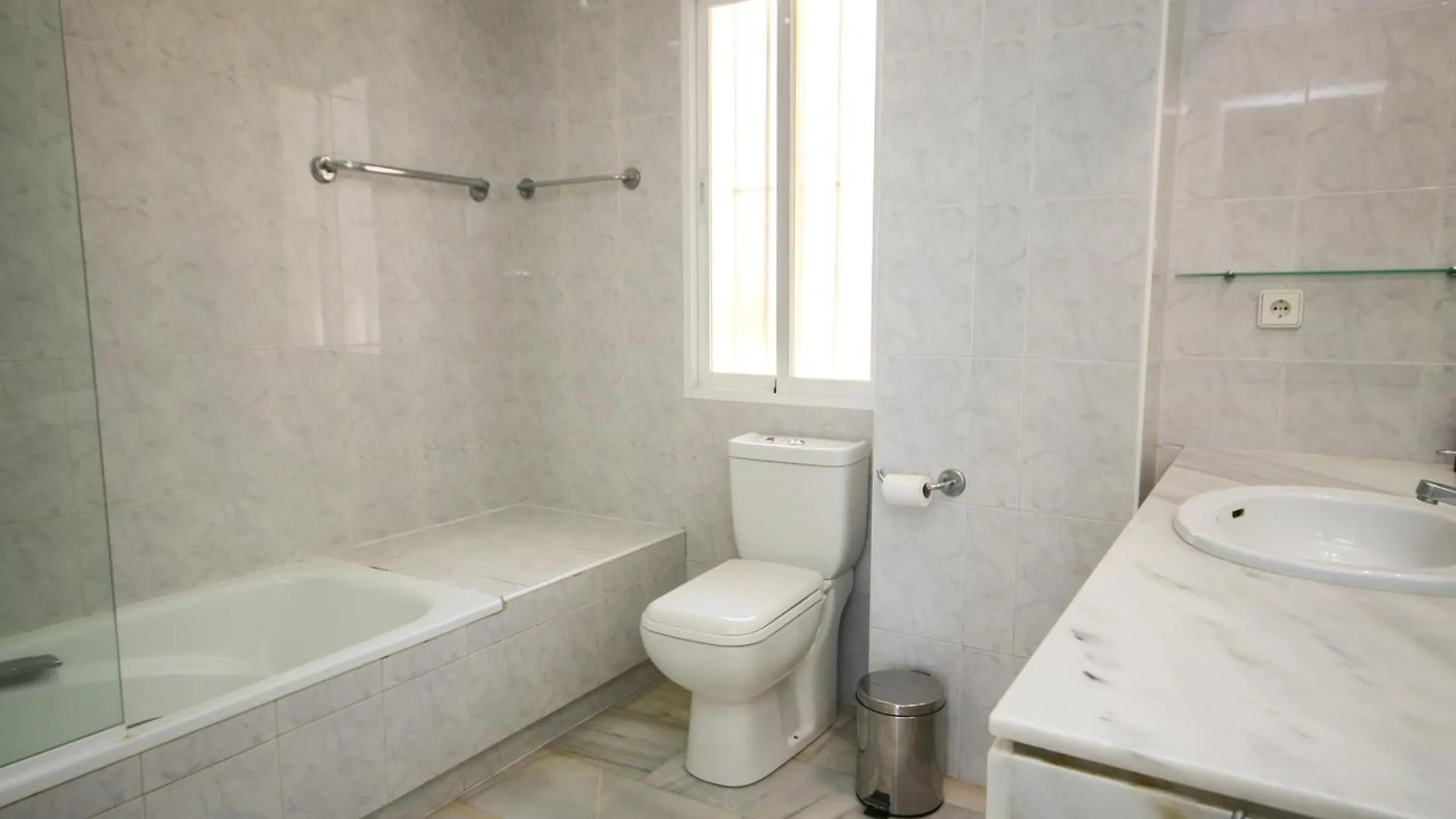 Three Bedroom Apartment La Mairena Elviria Malaga Spain